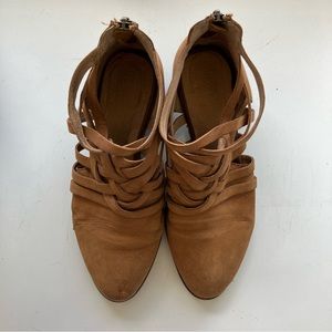 Seychelle’s leather booties